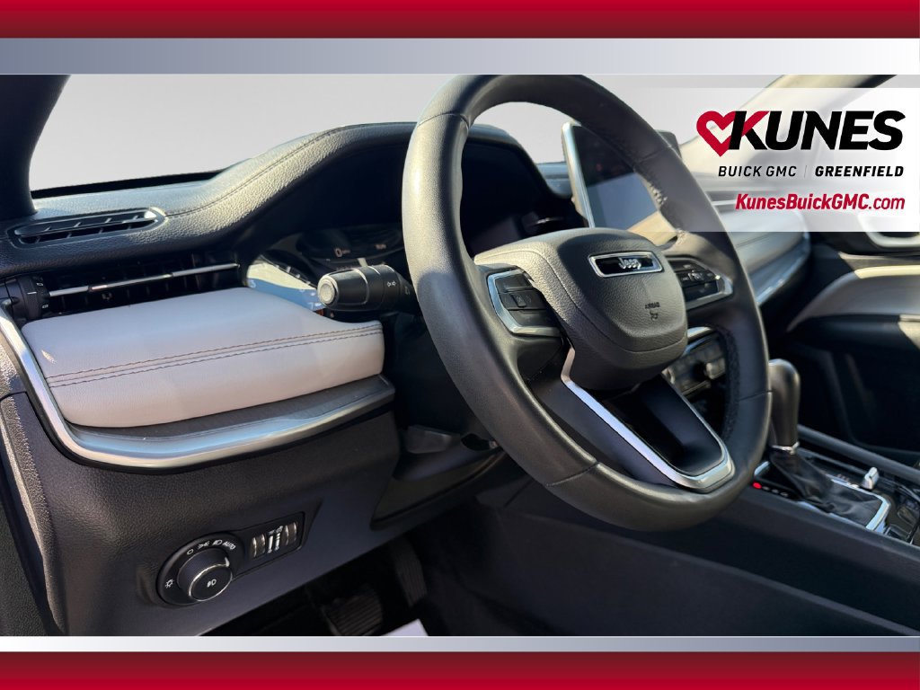 Used 2025 Jeep Compass Limited AWD/4WD image 22