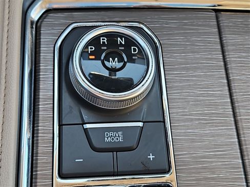 Used 2024 Ford Expedition Max Limited image 16