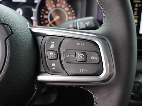 New 2026 Jeep Wrangler Unlimited Sahara AWD/4WD image 21