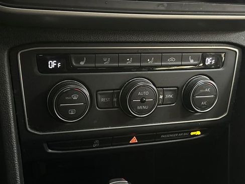 Used 2021 Volkswagen Atlas SE image 26