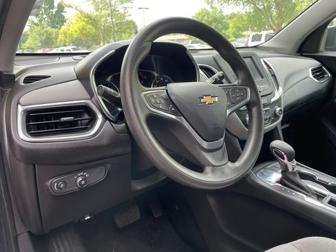 Used 2023 Chevrolet Equinox LT FWD image 10