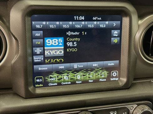 Used 2023 Jeep Wrangler Unlimited w/ 8.4" Radio Group AWD/4WD image 21