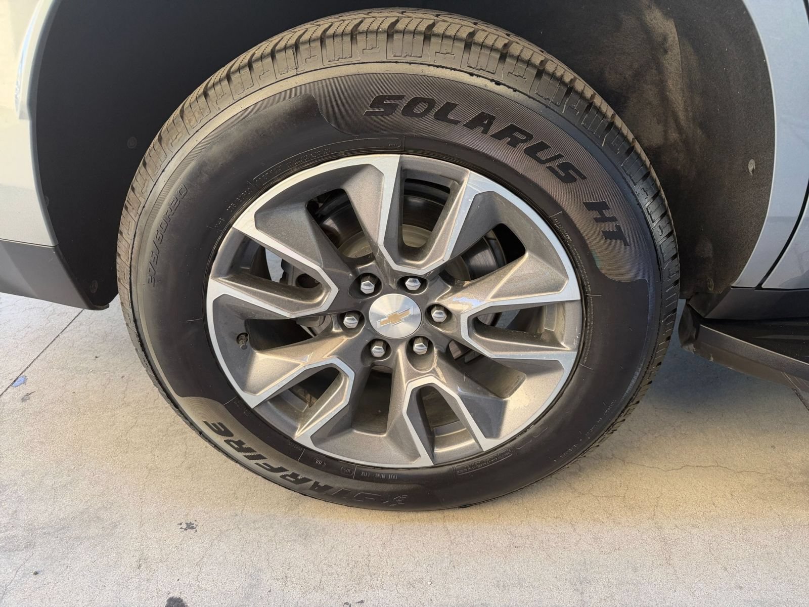 Used 2024 Chevrolet Tahoe LT w/ Luxury Package RWD image 32
