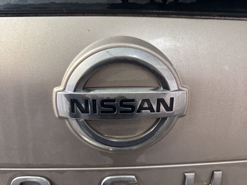 Used 2021 Nissan Rogue Platinum image 11