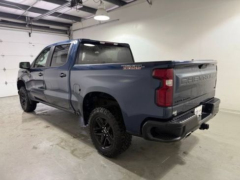Used 2021 Chevrolet Silverado 1500 LT Trail Boss w/ LPO, Dark Essentials Package AWD/4WD image 5