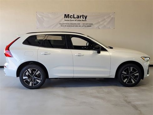 New 2026 Volvo XC60 B5 Core w/ Protection Package Premier image 2