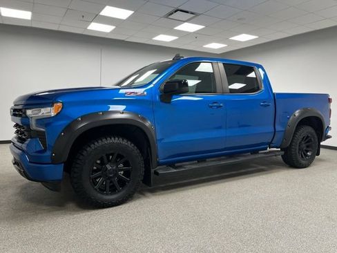 Used 2023 Chevrolet Silverado 1500 RST AWD/4WD image 5