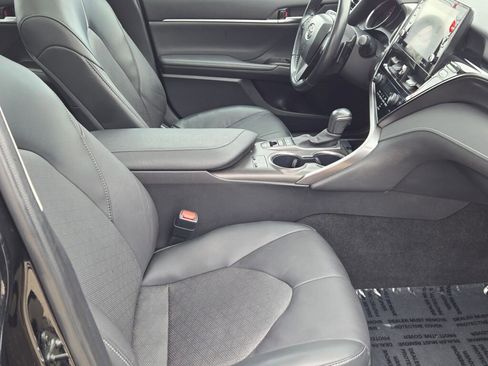 Used 2023 Toyota Camry XSE image 5