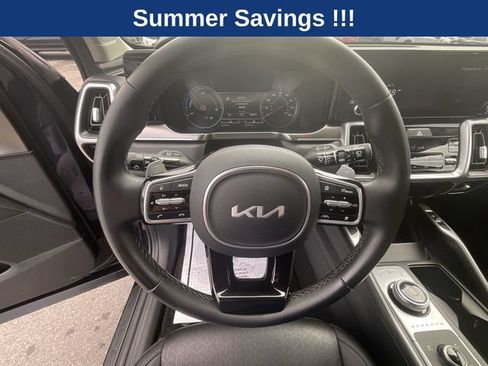 Used 2023 Kia Sorento EX AWD/4WD image 16