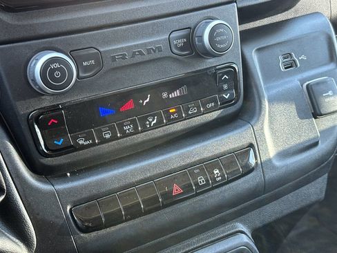 Used 2023 RAM ProMaster 2500 FWD image 19