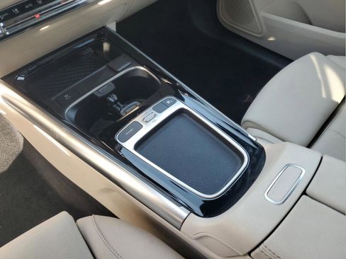 Used 2025 Mercedes-Benz GLA 250 image 25