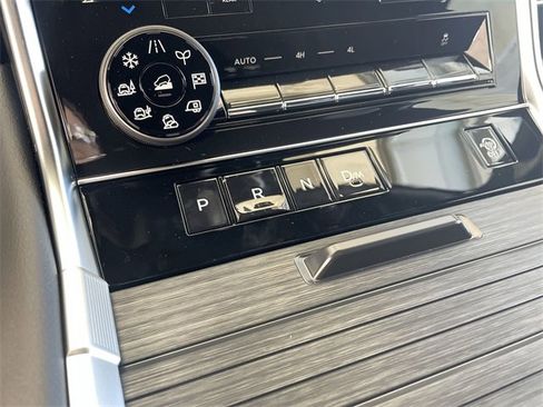 New 2026 Nissan Armada SL w/ Captain's Chari Seat Package image 34