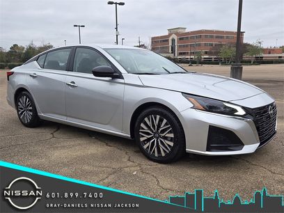 Used 2024 Nissan Altima 2.5 SV