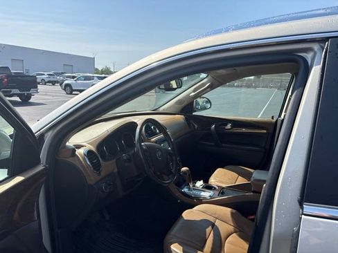 Used 2017 Buick Enclave Leather AWD/4WD image 12