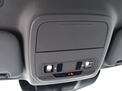 Used 2024 Ford Explorer XLT w/ Equipment Group 202A AWD/4WD image 35