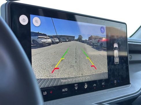 Used 2025 Ford Maverick Lobo image 11