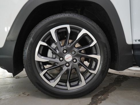 Used 2022 GMC Terrain SLT w/ LPO, Floor Liner Package AWD/4WD image 31