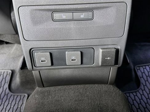 New 2026 Jaguar F-PACE SVR image 28