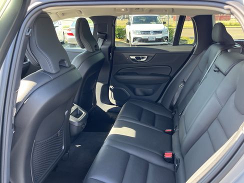Used 2025 Volvo V60 B5 Cross Country Plus AWD/4WD image 13