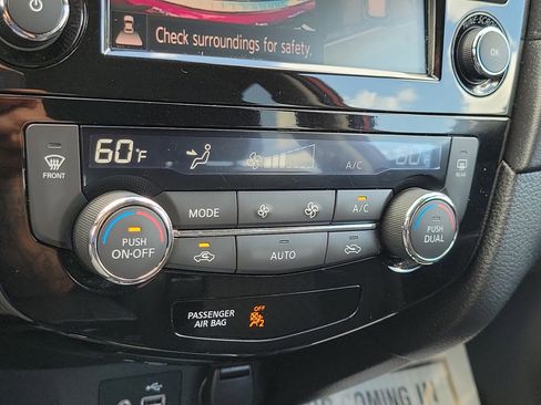 Used 2019 Nissan Rogue SV w/ Premium Package AWD/4WD image 23