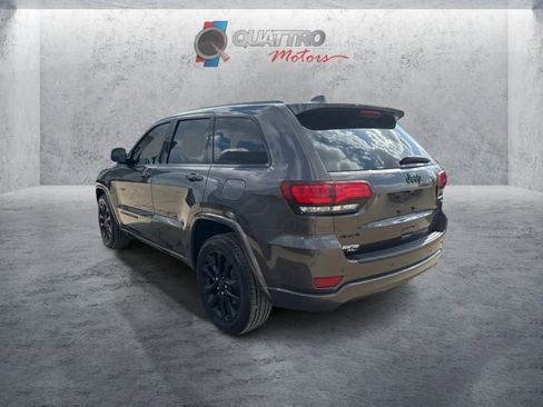 Used 2020 Jeep Grand Cherokee Altitude AWD/4WD image 3
