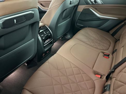 Used 2024 BMW X5 xDrive50e w/ Parking Assistance Package image 11