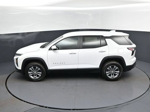 New 2026 Chevrolet Equinox LT w/ Convenience Package II FWD image 33