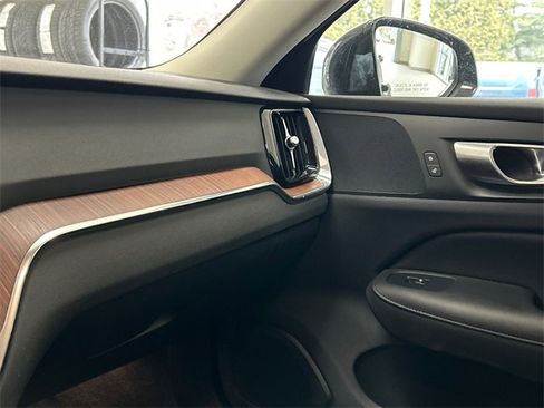 Certified 2024 Volvo S60 B5 Plus image 18