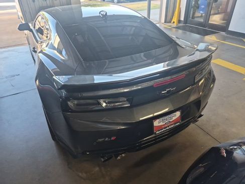 Used 2018 Chevrolet Camaro ZL1 RWD image 13