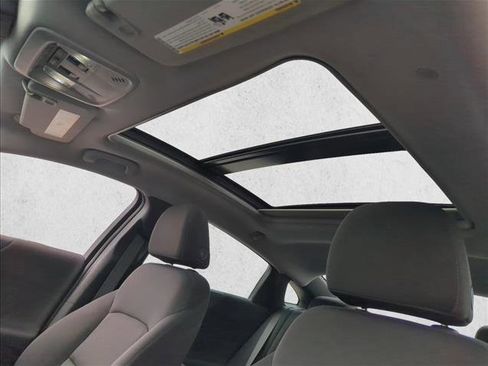 Used 2024 Chevrolet Malibu LT image 22