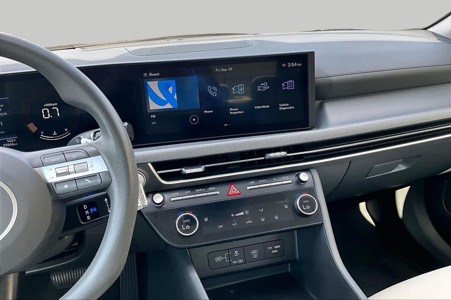 Used 2025 Hyundai Sonata SEL FWD image 7