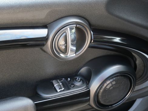 Used 2016 MINI Cooper S FWD image 19