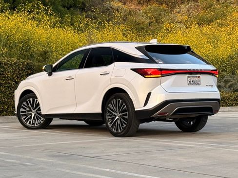 Certified 2023 Lexus RX 350 RX 350h Premium Plus w/ Accessory Package (Z1) image 3