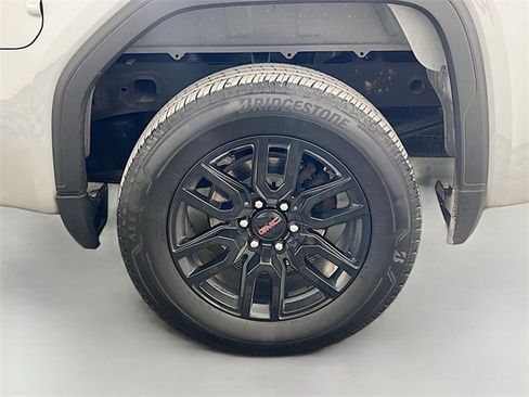 Used 2024 GMC Sierra 1500 Elevation image 34