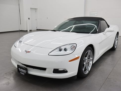 Used 2007 Chevrolet Corvette Convertible w/ Preferred Equipment Group RWD image 7