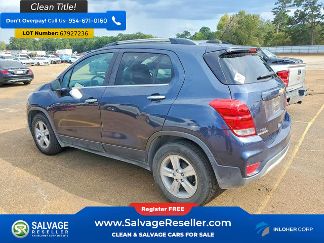 Used 2018 Chevrolet Trax LT w/ LT Convenience Package FWD image 3