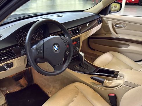 Used 2011 BMW 328i xDrive Sedan image 9