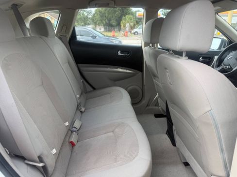 Used 2015 Nissan Rogue S w/ Convenience Package AWD/4WD image 10