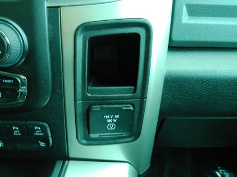 Used 2016 RAM 1500 Big Horn AWD/4WD image 40
