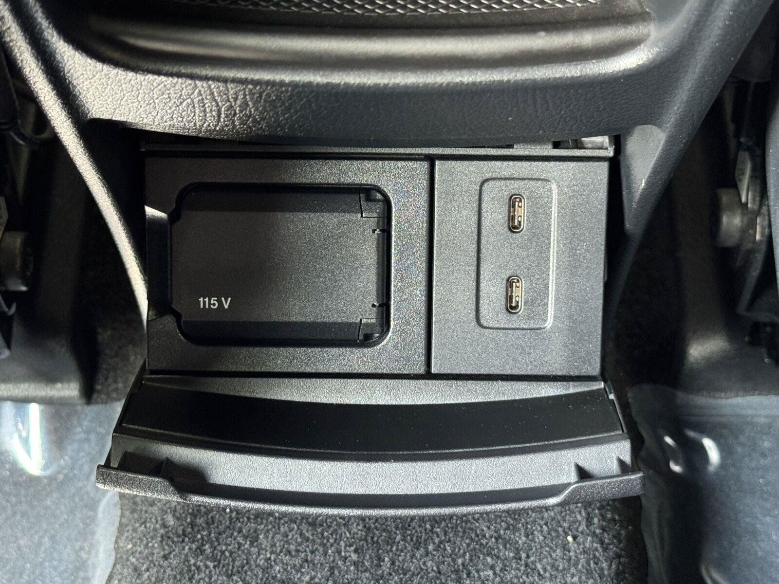 Used 2023 Mercedes-Benz EQB 300 4MATIC w/ Exclusive Package image 35