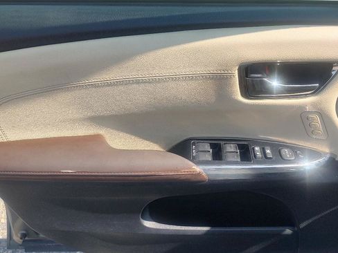 Used 2014 Toyota Avalon XLE Touring FWD image 9