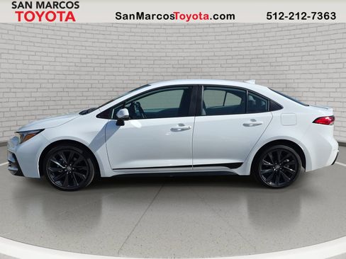 Used 2026 Toyota Corolla SE FWD image 9