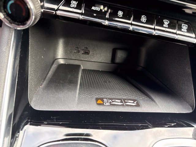 Used 2026 Chevrolet Traverse LT FWD image 20