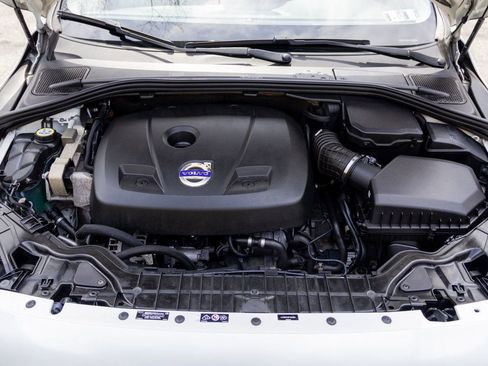 Used 2015 Volvo S60 T6 Platinum FWD image 40