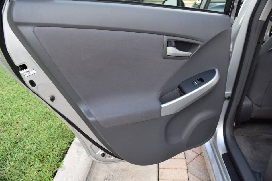 Used 2010 Toyota Prius Two w/ Preferred Accessory Pkg FWD image 67