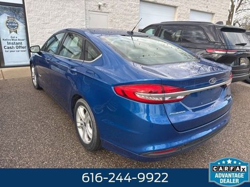 Used 2018 Ford Fusion S image 3