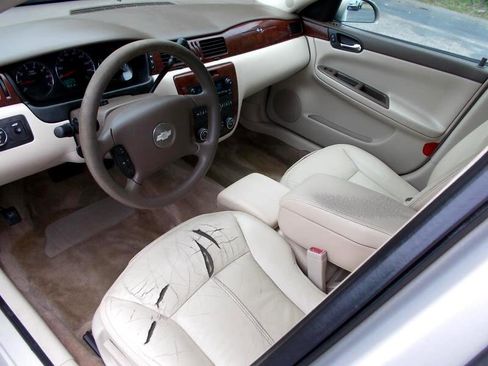 Used 2008 Chevrolet Impala LT image 26