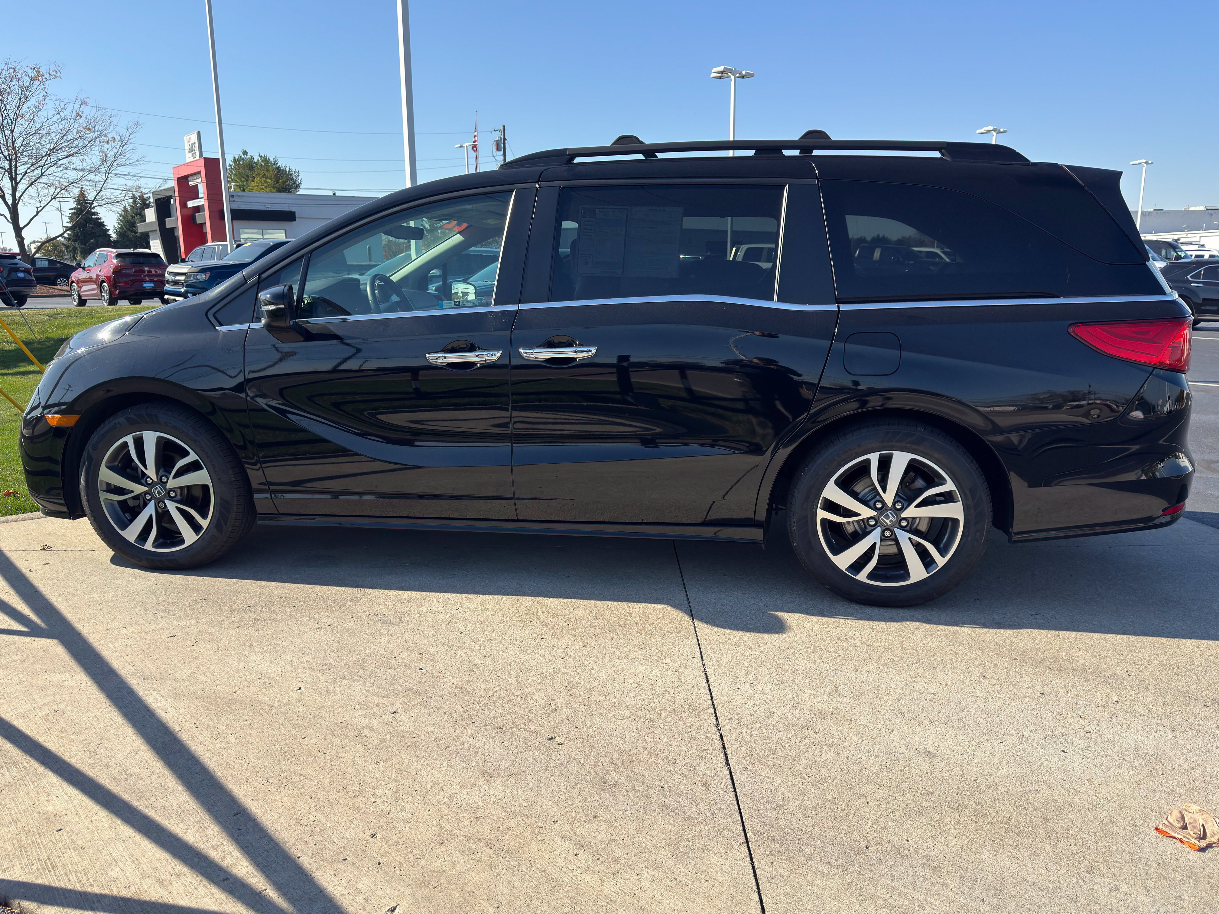 Used 2022 Honda Odyssey Touring image 4