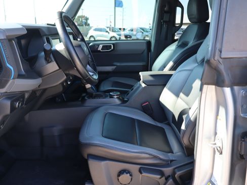Used 2022 Ford Bronco Black Diamond AWD/4WD image 9