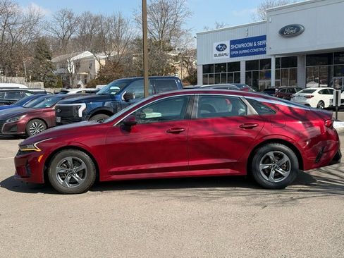 Used 2021 Kia K5 LXS image 9